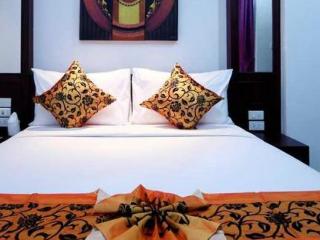 Room thumbnail 2