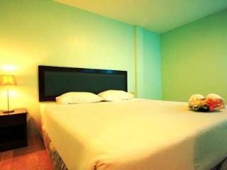 Room thumbnail 4