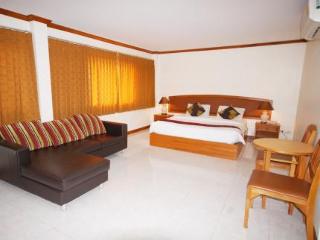 Room thumbnail 5