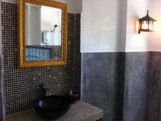 Room thumbnail 9