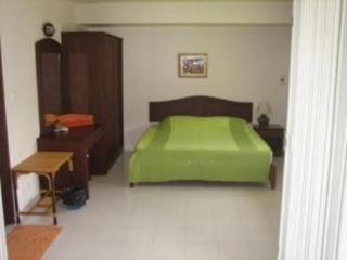 Room thumbnail 6