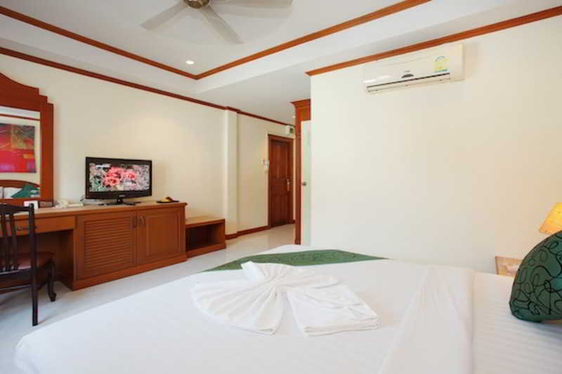 Room thumbnail 82