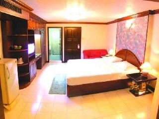 Room thumbnail 4