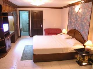 Room thumbnail 5
