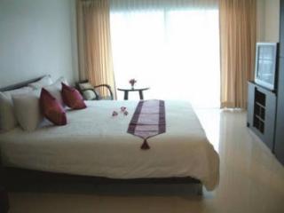 Room thumbnail 2