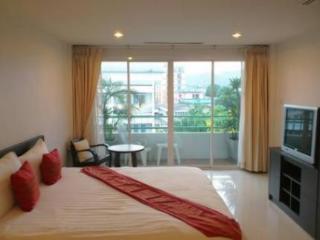 Room thumbnail 8