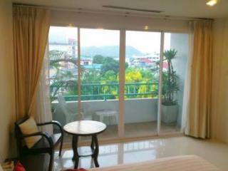Room thumbnail 9