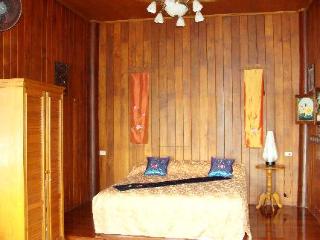 Room thumbnail 3