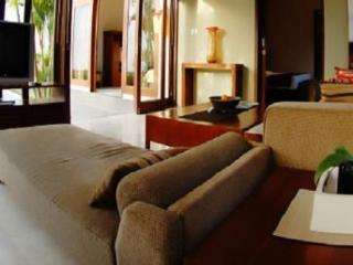 Room thumbnail 4