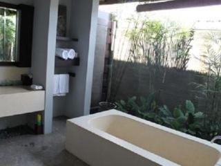 Room thumbnail 6