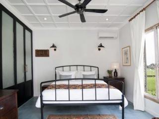 Room thumbnail 5
