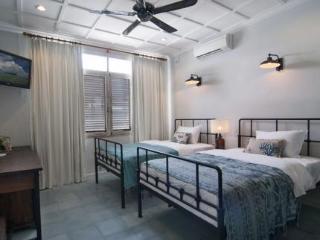 Room thumbnail 6