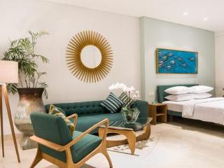 Room thumbnail 9