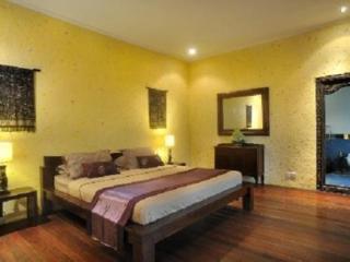 Room thumbnail 2