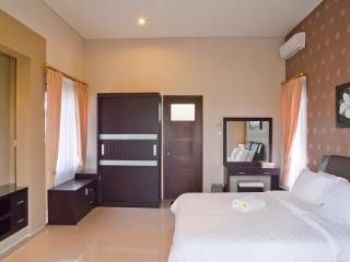 Room thumbnail 8