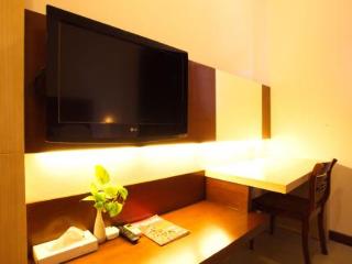 Room thumbnail 2