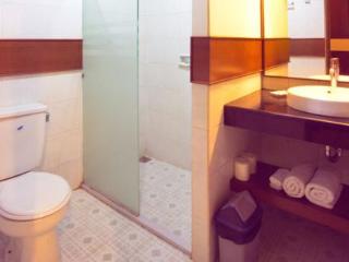 Room thumbnail 5