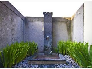 General view thumbnail 9