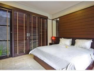 Room thumbnail 6
