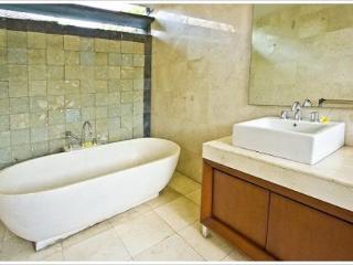 Room thumbnail 8