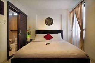 Room thumbnail 7