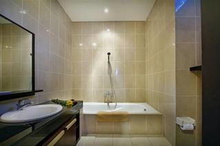 Room thumbnail 11