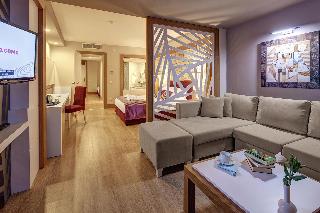 Jacaranda Hotel