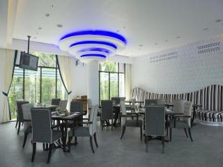 Restaurant thumbnail 32