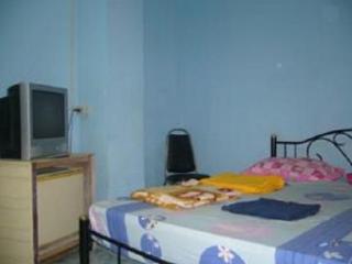 Room thumbnail 4