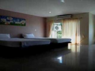 Room thumbnail 17