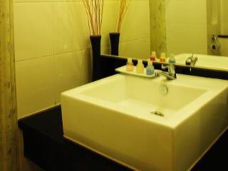 Room thumbnail 6