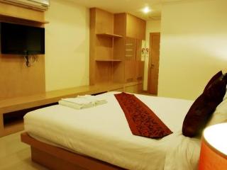 Room thumbnail 10
