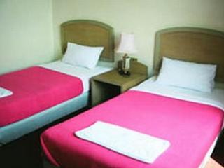 Room thumbnail 3