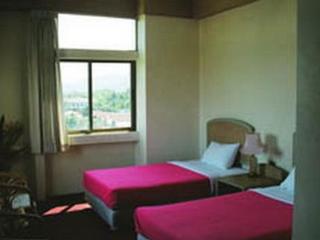 Room thumbnail 6