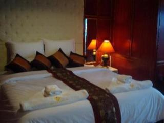 Room thumbnail 2
