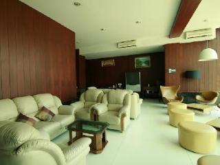General view thumbnail 1