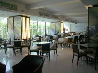 Restaurant thumbnail 12