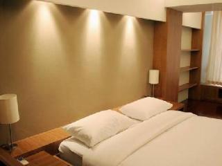 Room thumbnail 8
