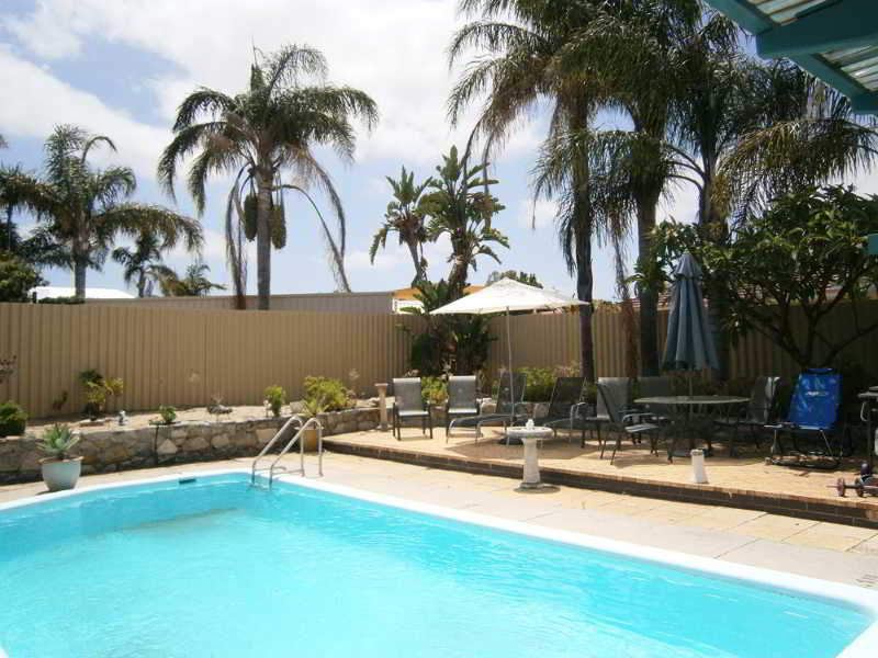 Pool
 di Palms Bed And Breakfast