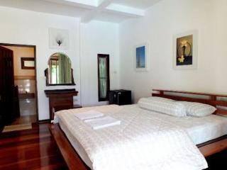 Room thumbnail 9