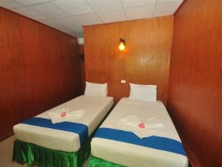Room thumbnail 6