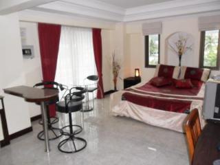 Room thumbnail 3