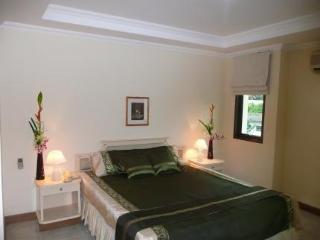Room thumbnail 4