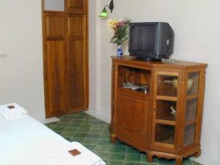 Room thumbnail 8
