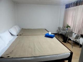 Room thumbnail 3