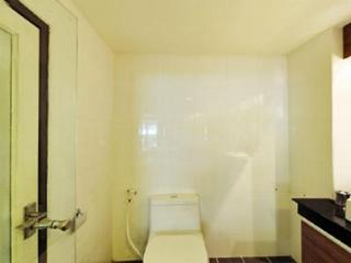 Room thumbnail 8