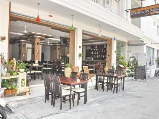 Restaurant thumbnail 15