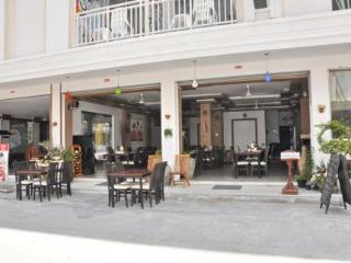 Restaurant thumbnail 16
