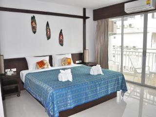 Room thumbnail 4