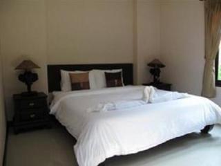 Room thumbnail 2
